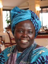 Wangari Maathai - Queniana - A primeira mulher africana a receber o prêmio Nobel da Paz (2004)