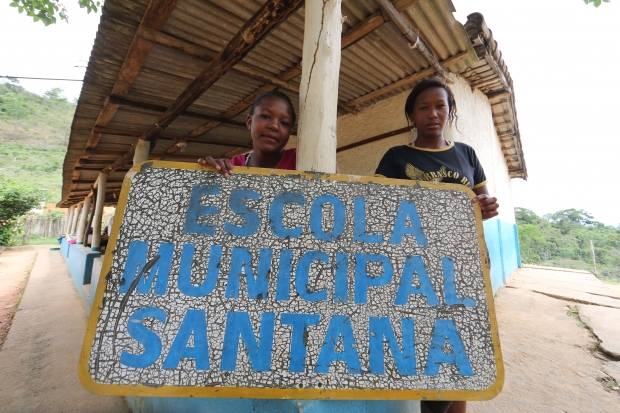 ESCOLA-QUILOMBO-SANTANA